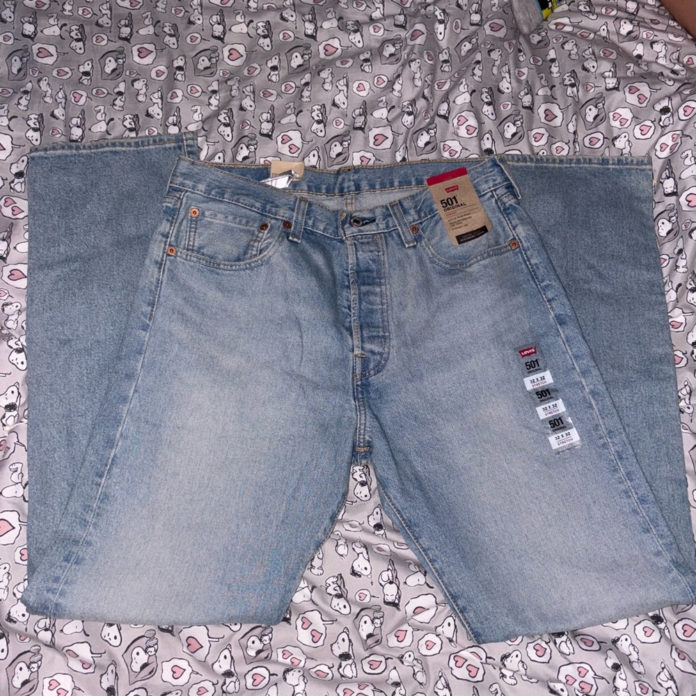 Levi's Blue Relaxed Fit Jeans with Classic Style